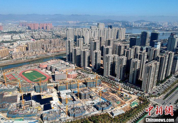  資料圖：航拍一處新建住宅。 <a target='_blank' href='/'>中新社</a>記者 呂明 攝