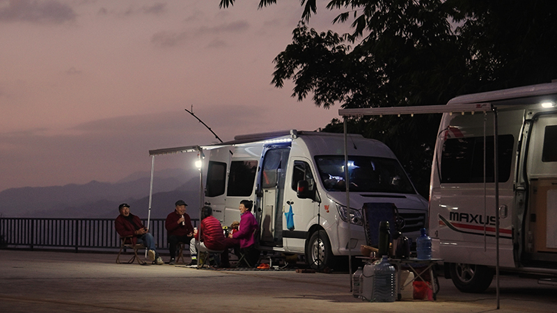 【3】曼海村房車營地。陶思源-攝