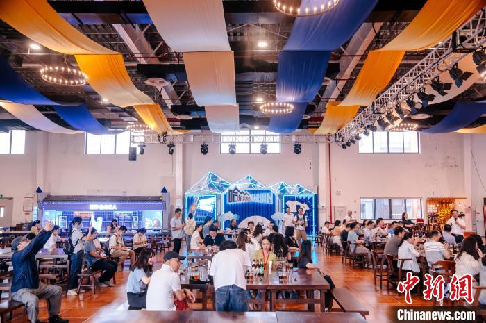 圖為基地內的慕尼黑餐廳。　李南軒 攝