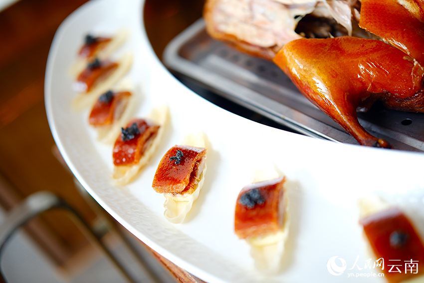 半江漁火。莊志斌攝