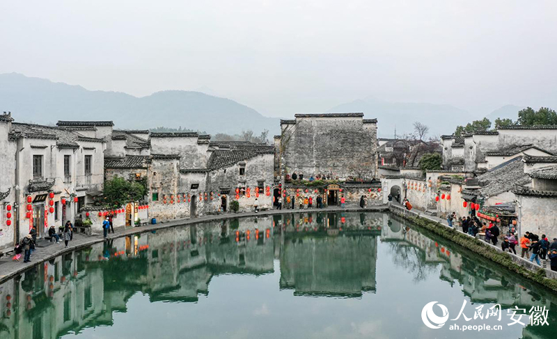 宏村一隅。人民網(wǎng)記者 張俊攝